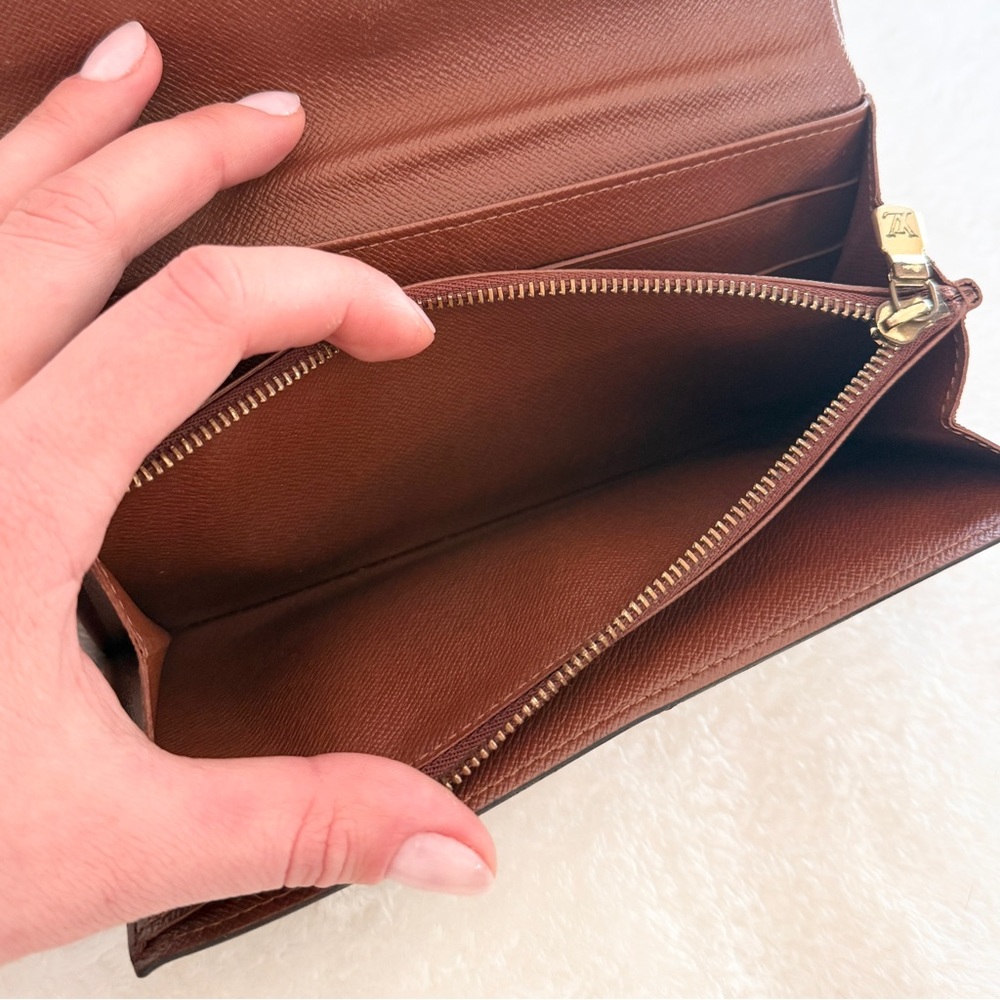 Louis Vuitton Sarah Monogram Wallet - Picture 9 of 11